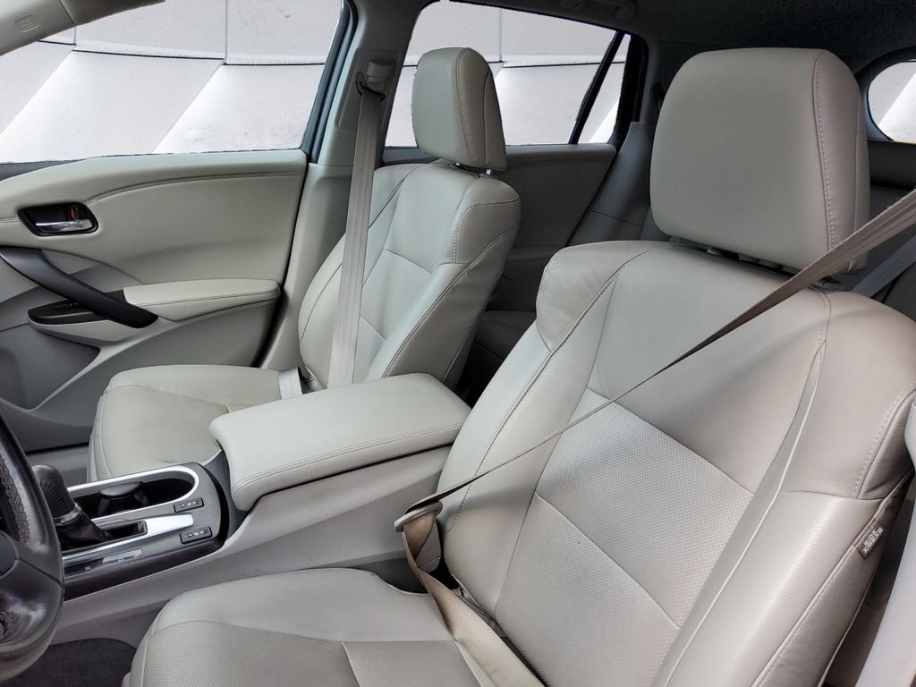 Used 2018  Acura Technology Package image 8