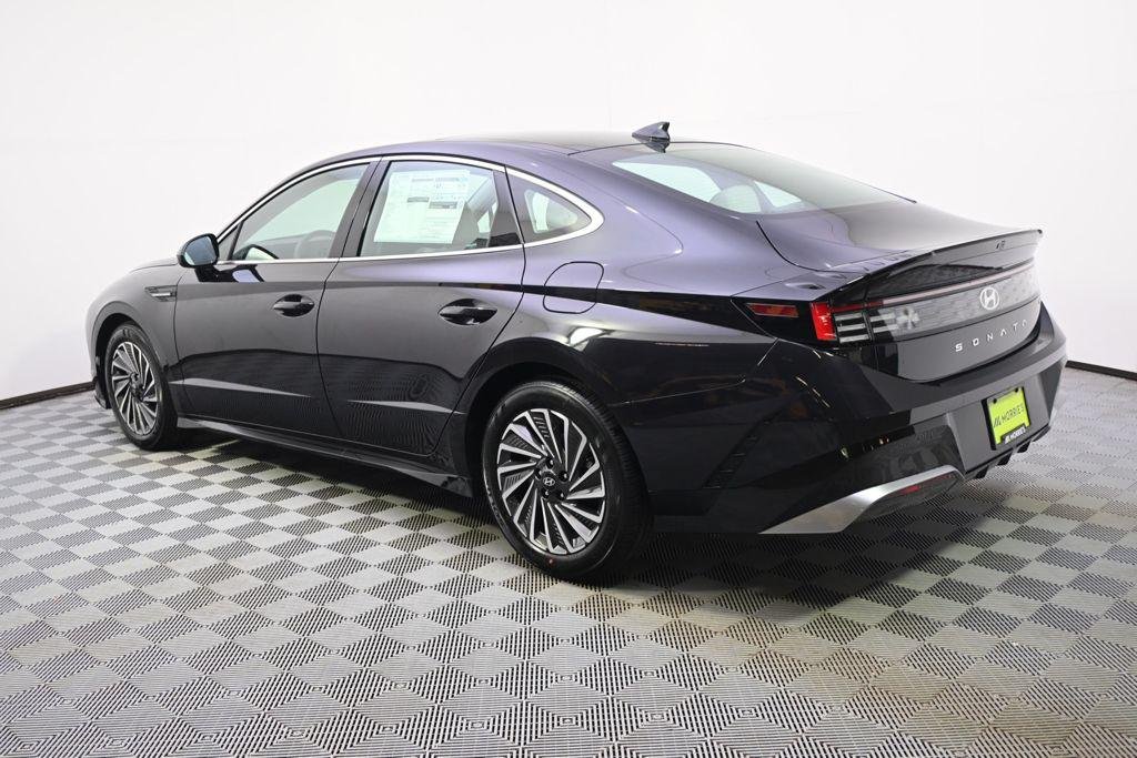 New 2026 Carbon Blue Hyundai SEL image 3