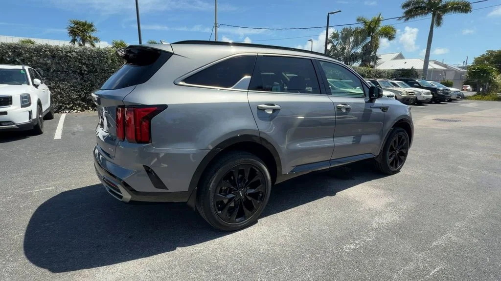 Used 2023 Silver Kia SX image 8