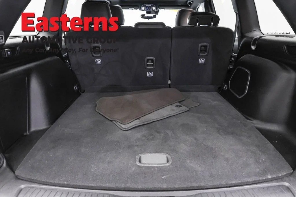 Used 2024 White Jeep 4xe image 9