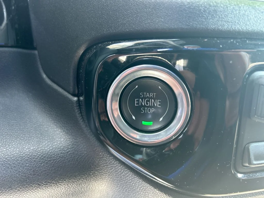 Used 2026 Silver GMC SLE image 21