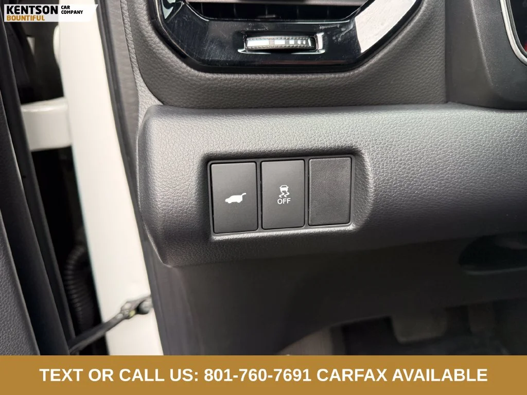 Used 2023 White Honda EX-L image 21