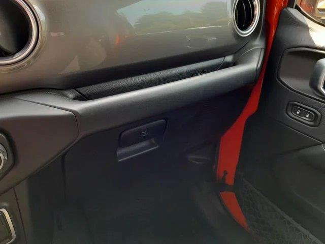 Used 2018  JEEP  image 34