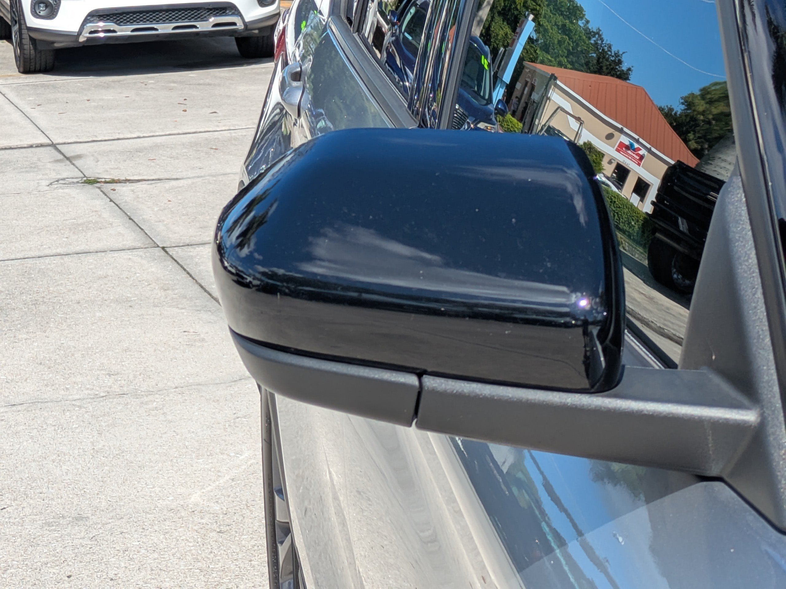 Used 2023 Iconic Silver Metallic Ford XLT image 10