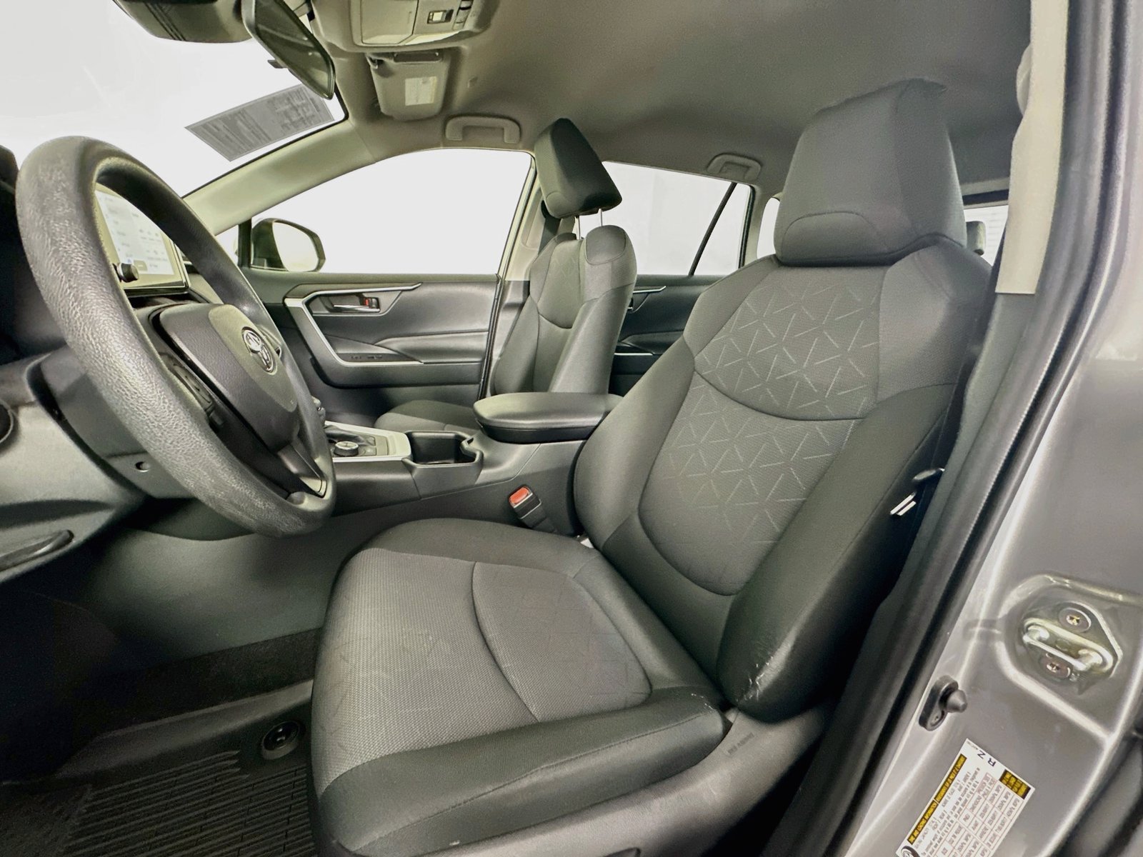 Used 2025 Silver Sky Metallic Toyota XLE image 20
