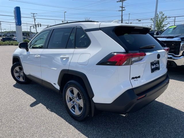 Used 2023 Ice Cap Toyota XLE image 5