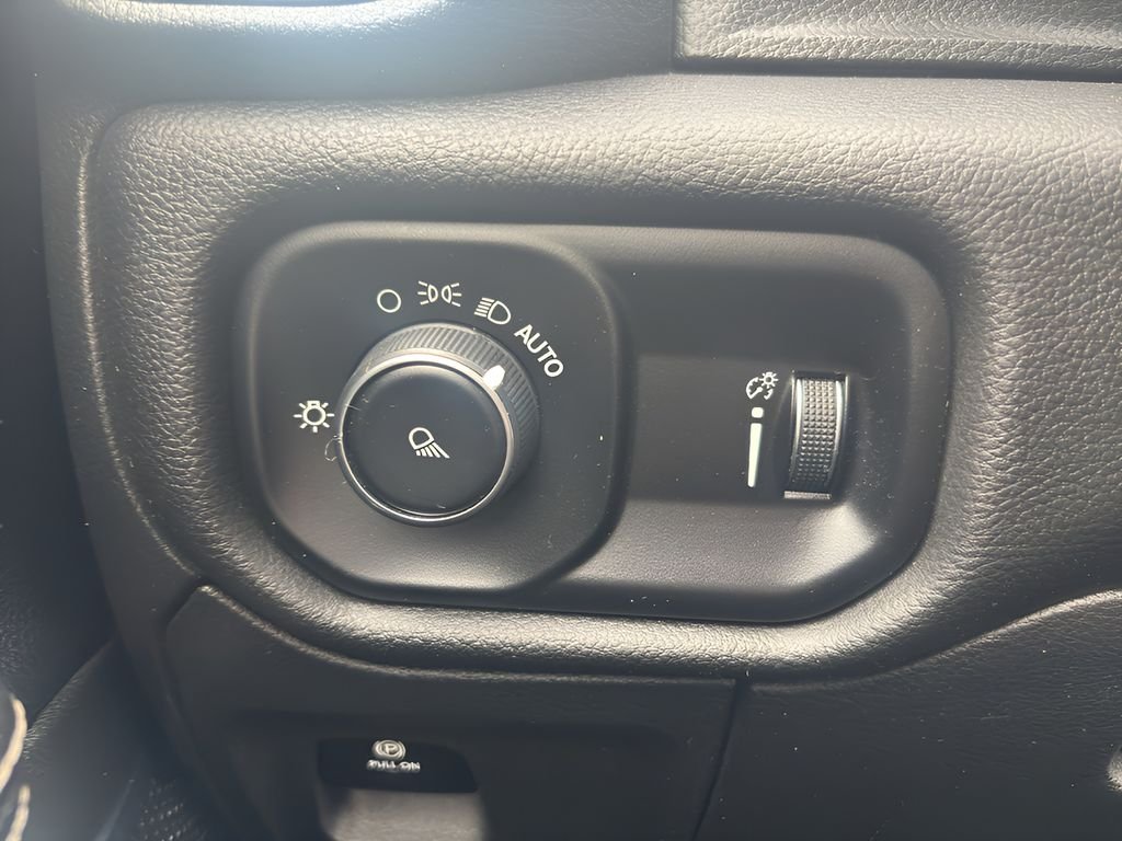 2024 RAM Ram 1500 Pickup Laramie - Photo 17