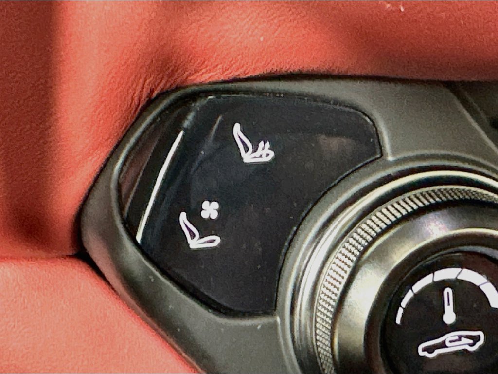 Used 2022 Black Aston Martin Base image 19