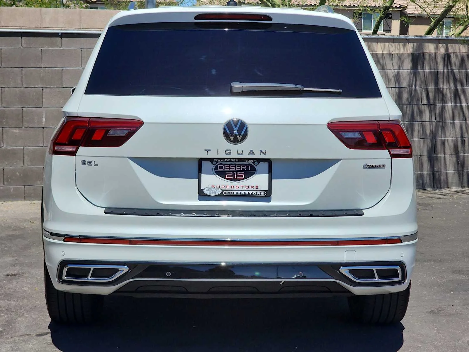 Used 2022 Oryx White Pearl Volkswagen SEL R-Line image 7