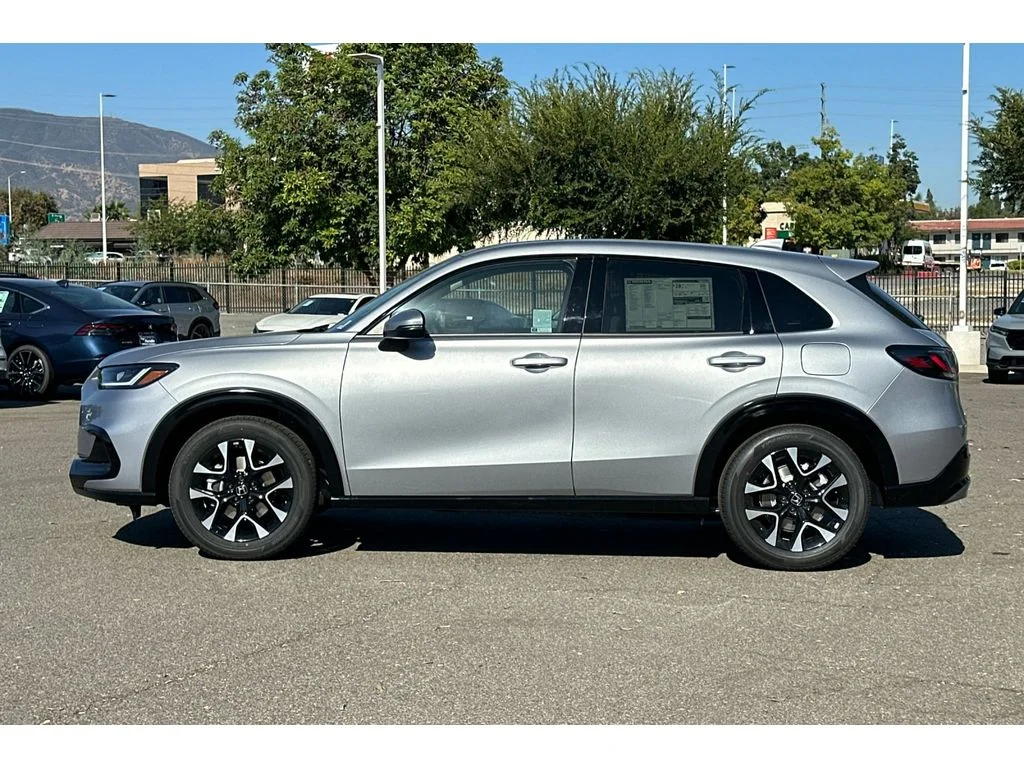 New 2027 Solar Silver Metallic Honda EX-L image 8