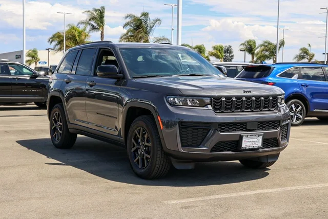 2026 Jeep Grand Cherokee Altitude