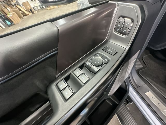 New 2026 Glacier Gray Metallic Tri-Coat Ford F-250® Platinum® image 19