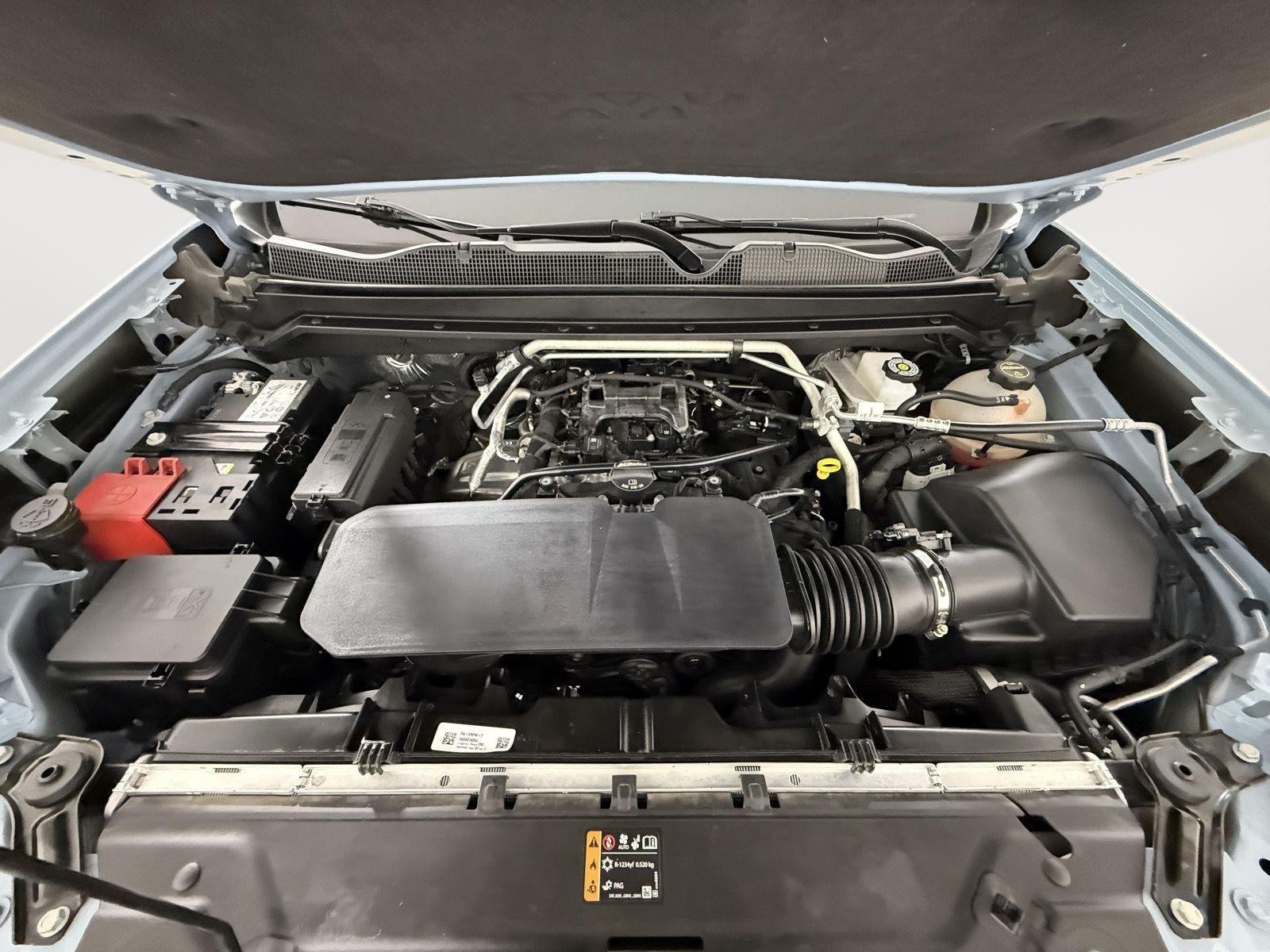 Used 2026 Glacier Metallic GMC 4WD Denali image 10