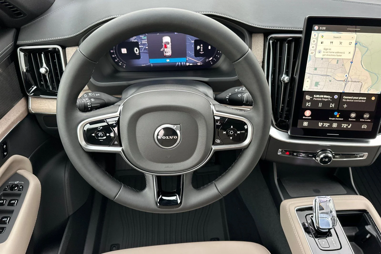 2026 Volvo XC90 Plus - Photo 13