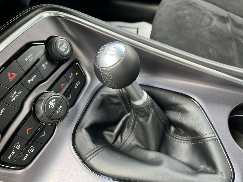 Used 2017 Go Mango! Dodge R/T image 19