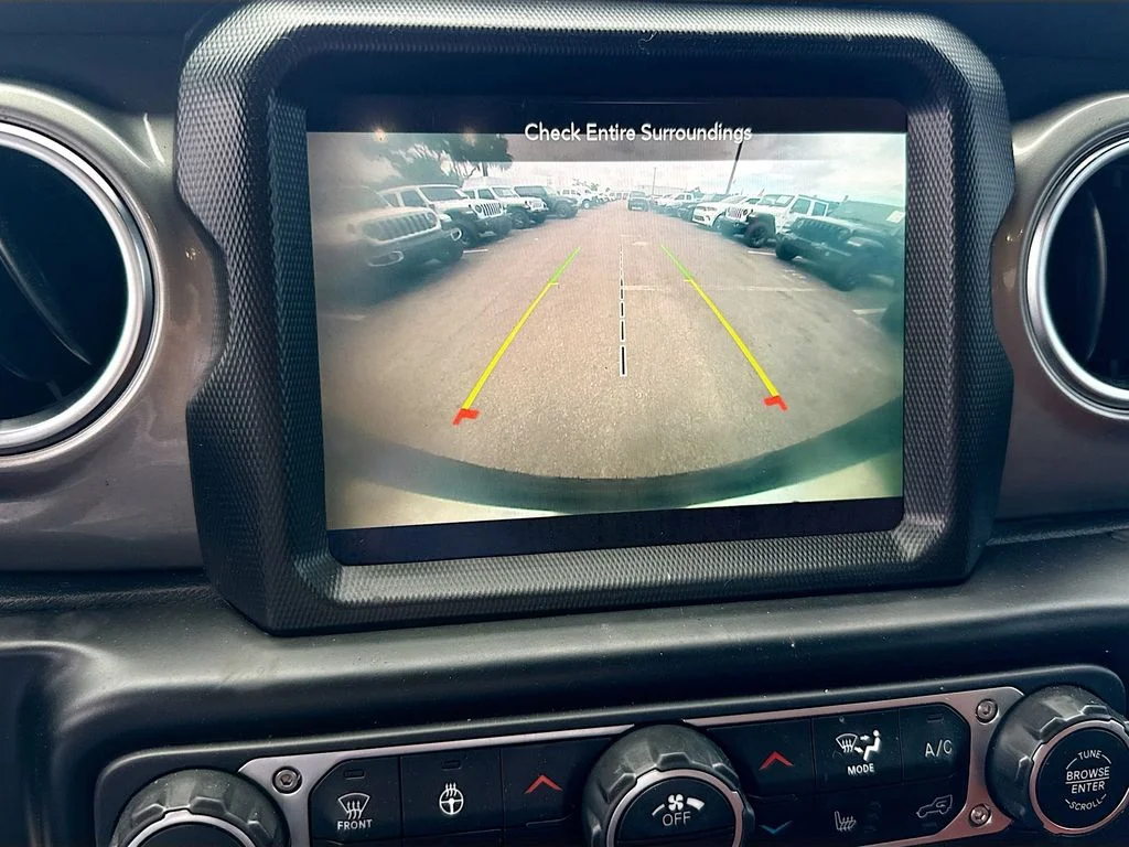 Used 2022 Gray Jeep Unlimited Sahara image 15