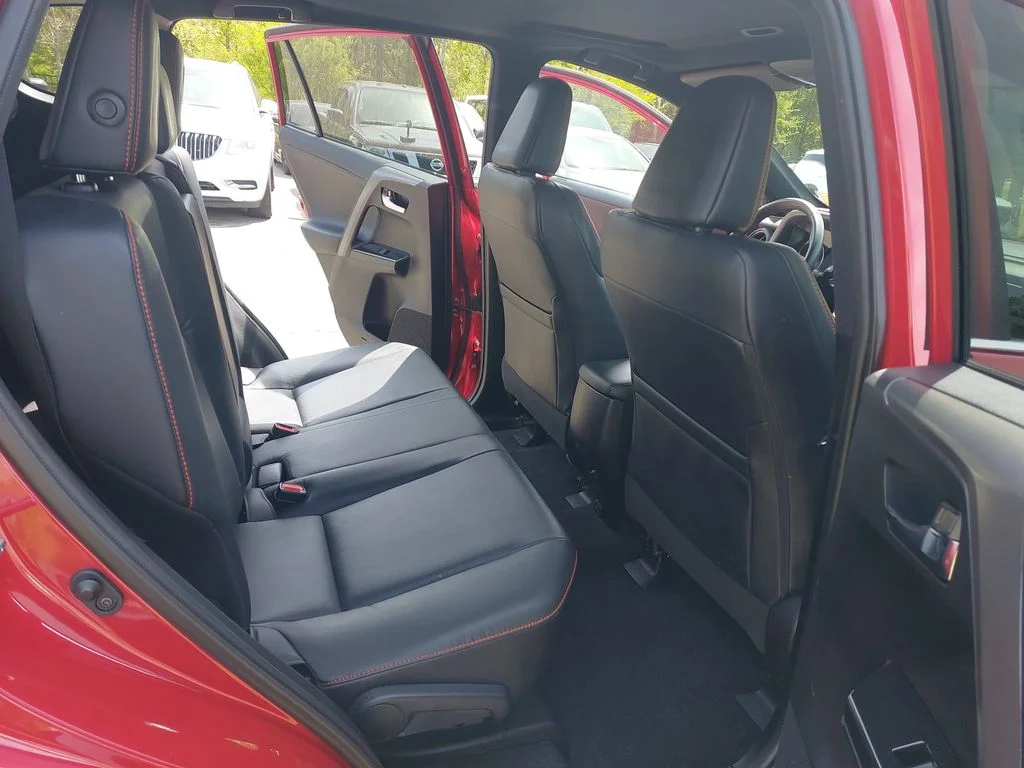 Used 2016 Red Toyota SE image 11