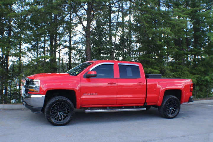 Used 2018 RED HOT Chevrolet LT image 4