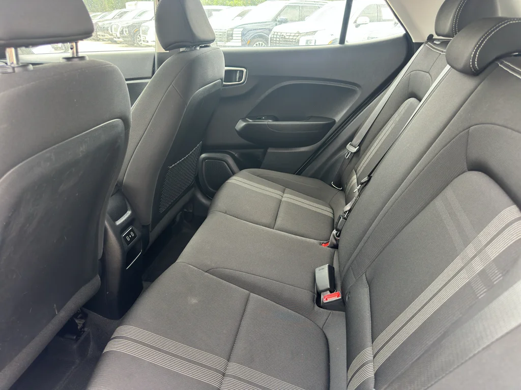 Used 2024 Lunar White Hyundai SEL image 23