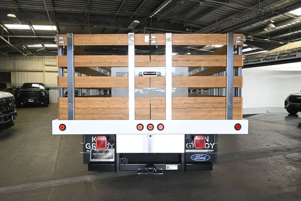 New 2026 Oxford White Ford XL image 8