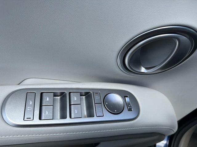 New 2027 Blue Hyundai SE FWD image 8