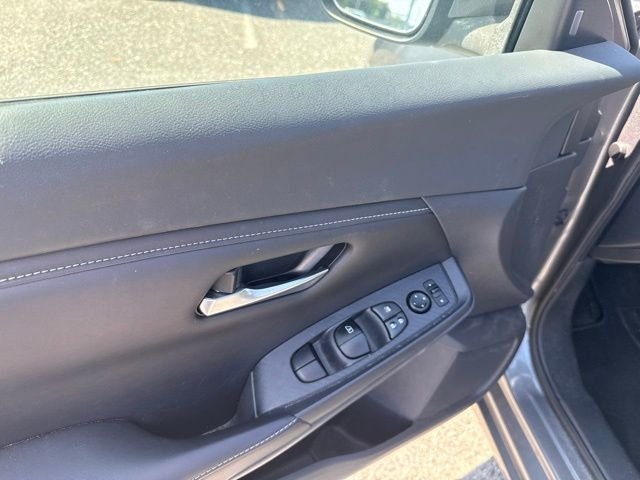 Used 2021 Gray Nissan S image 22