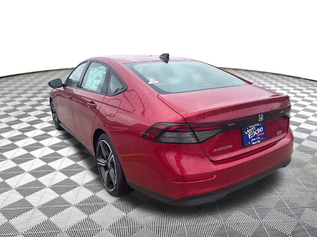 New 2026 Radiant Red Metallic Honda SE image 3