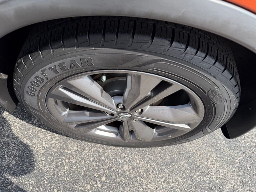 Used 2020 Orange Nissan Platinum image 11