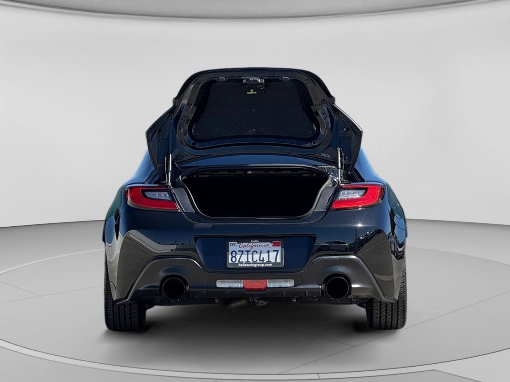 Used 2022 Crystal Black Silica Subaru Limited image 27
