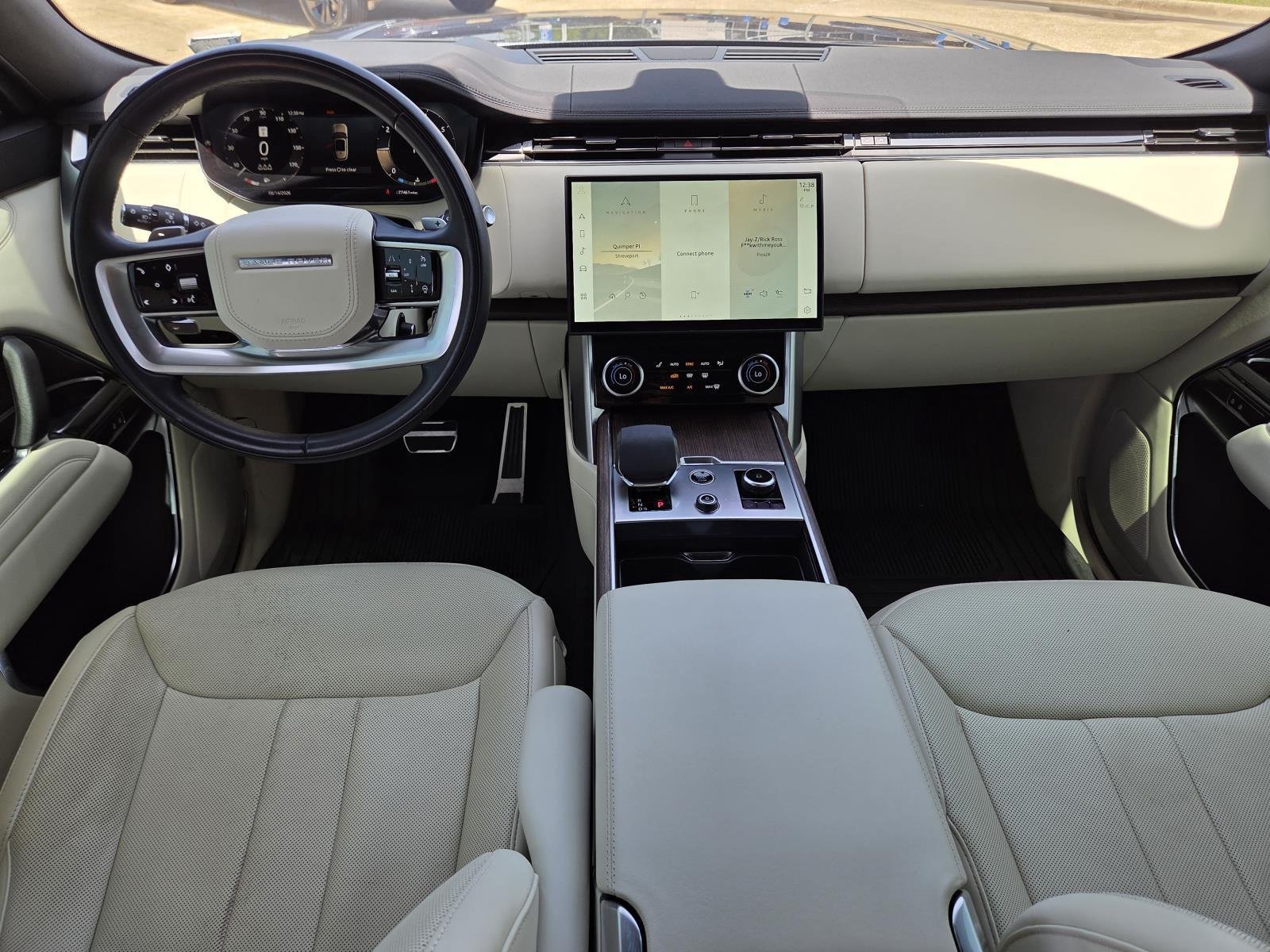 Used 2023 Santorini Black Metallic Land Rover SE image 14