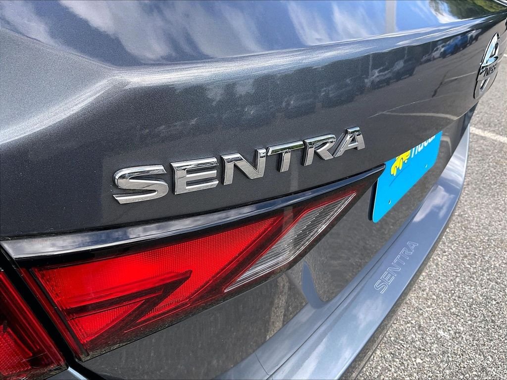 Used 2020 Gray Nissan S image 27