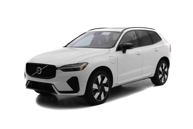 2024 Volvo XC60 Recharge Plug-In Hybrid T8 Plus Dark Theme