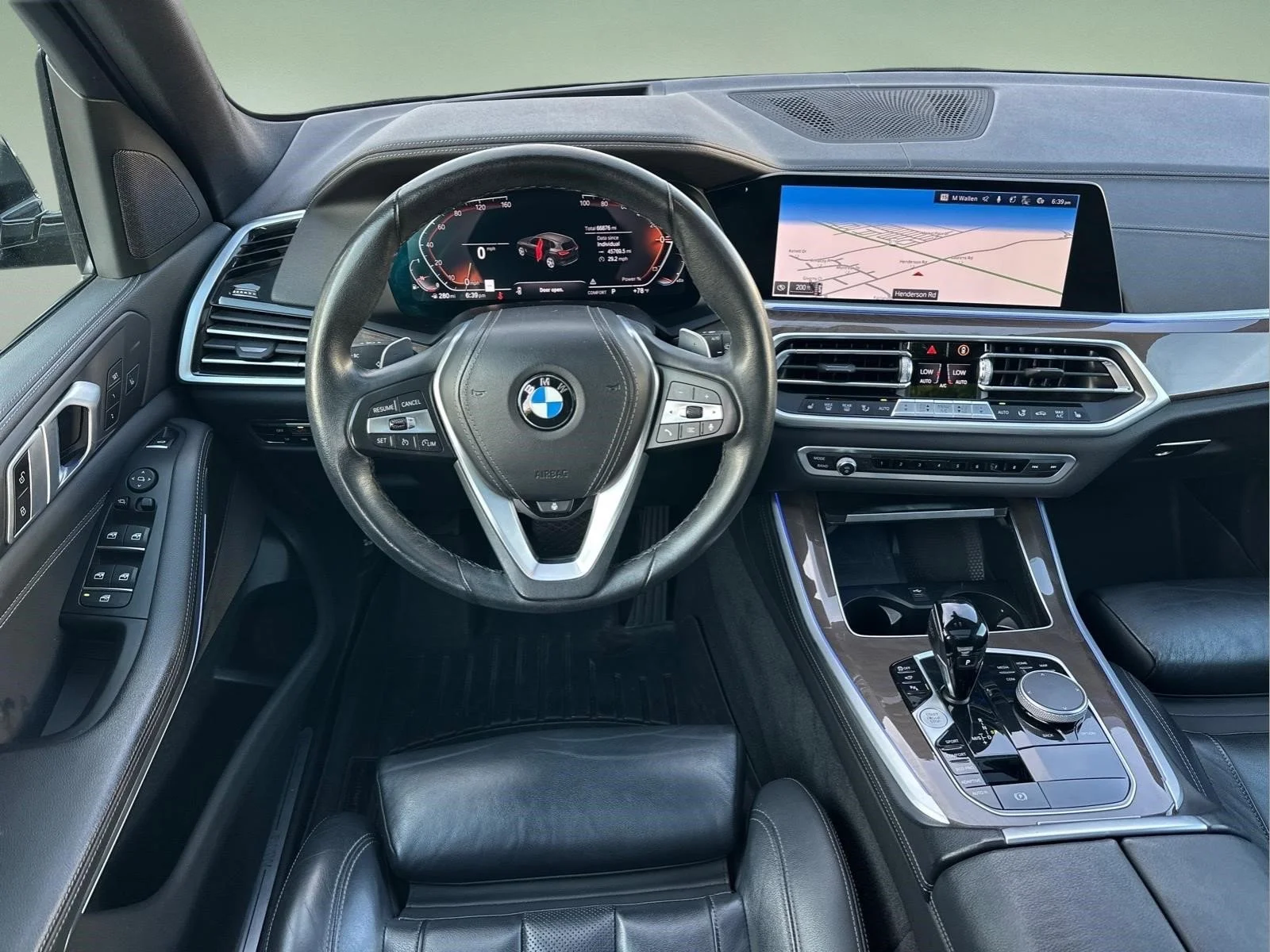 Used 2022 Dark Graphite Metallic BMW sDrive40i image 10