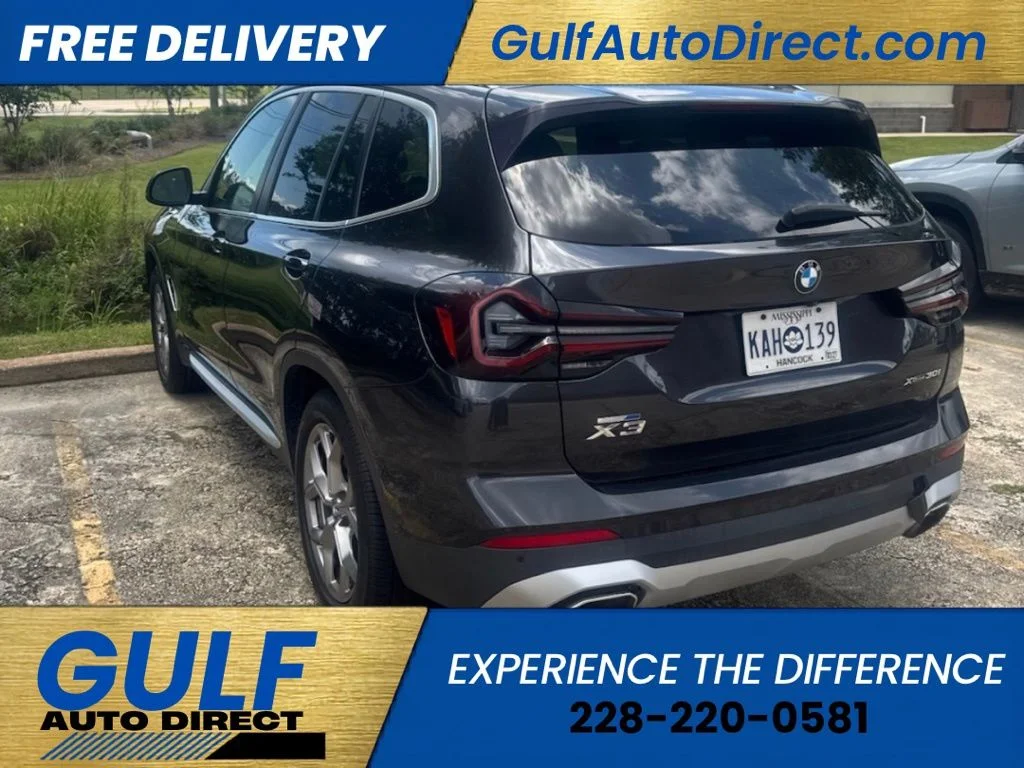 Used 2022 Gray BMW xDrive30i image 2