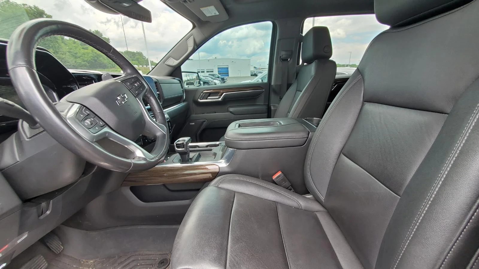 Used 2022 Black Chevrolet LT Trail Boss image 3