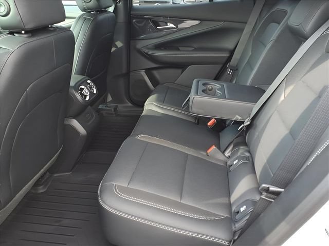 New 2026 Summit White Chevrolet LT image 18