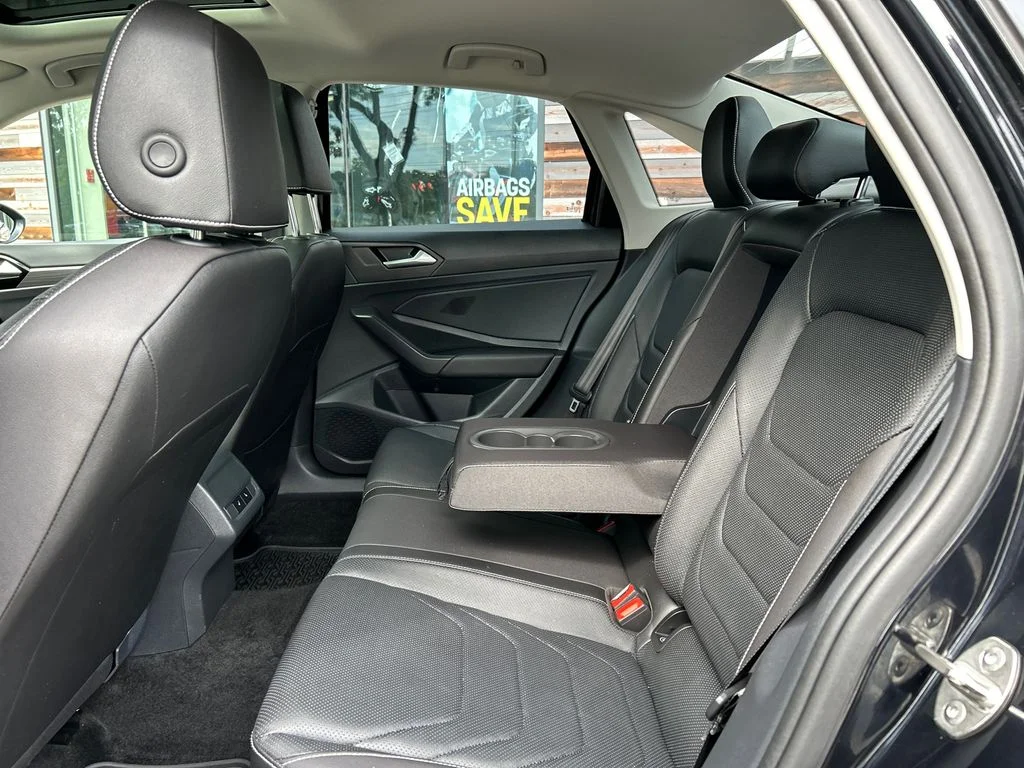 Used 2024 Black Volkswagen 1.5T SEL image 24