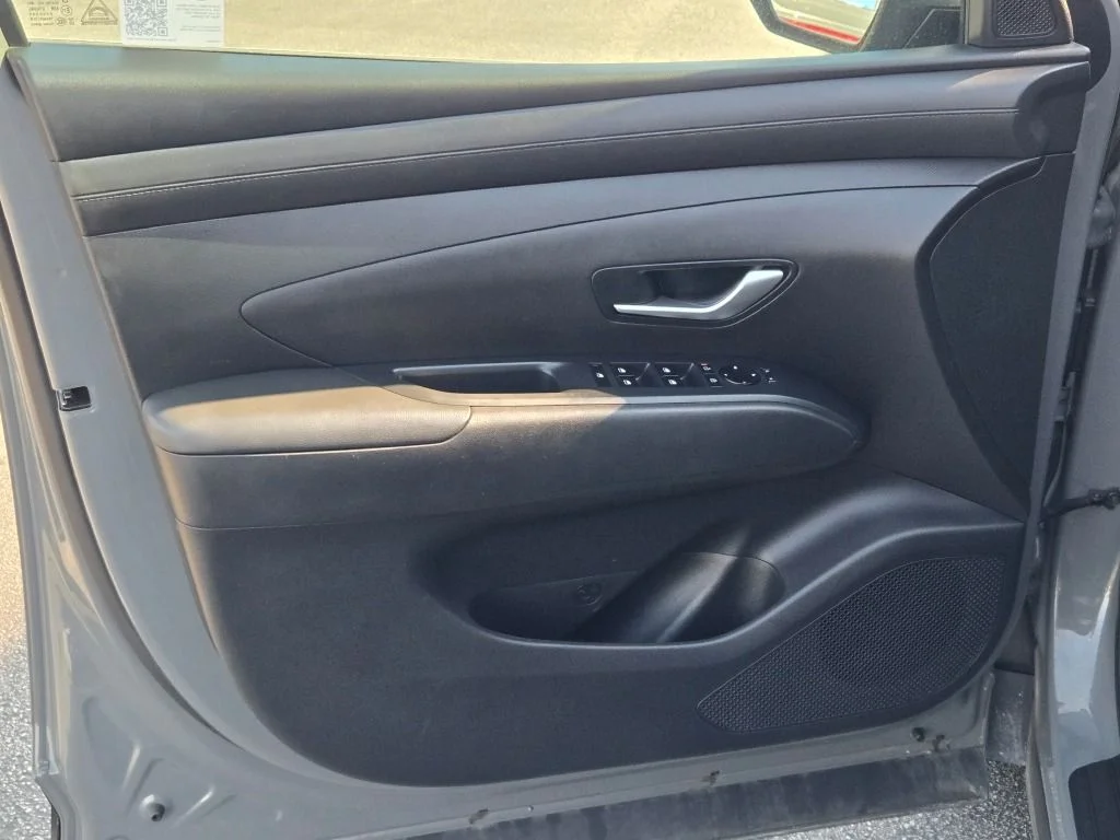 Used 2025 Gray Hyundai SEL image 19