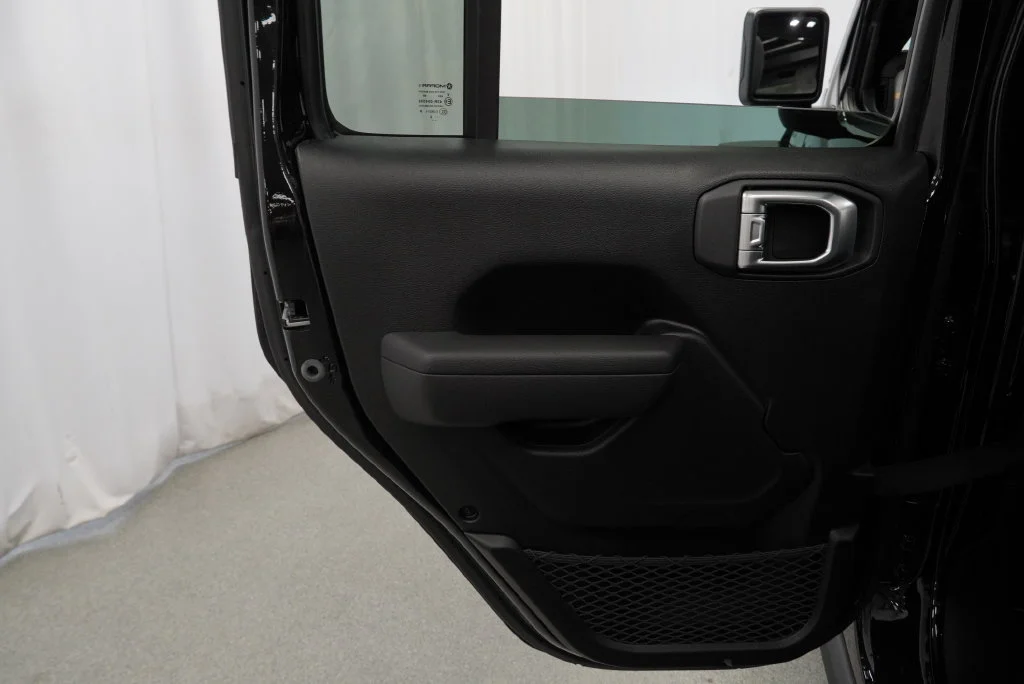 New 2027 Black Clear-Coat Exterior Paint Jeep Willys image 31