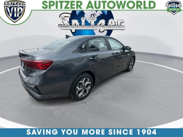 Used 2021 Gray Kia LXS image 9