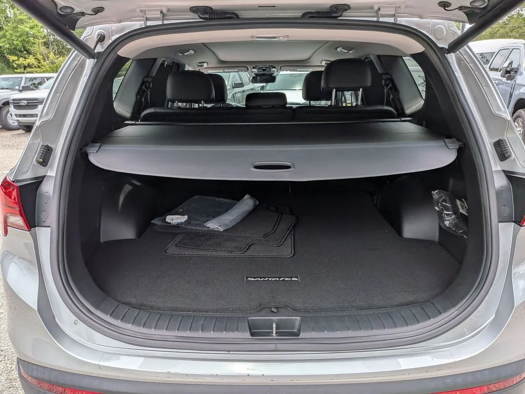 Used 2023 Silver Hyundai SEL image 27