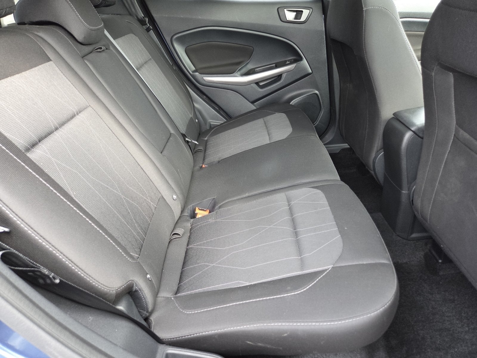 Used 2022 Blue Metallic Ford SE image 22