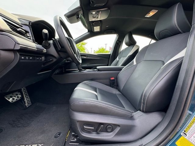 Used 2025  Toyota SE image 25