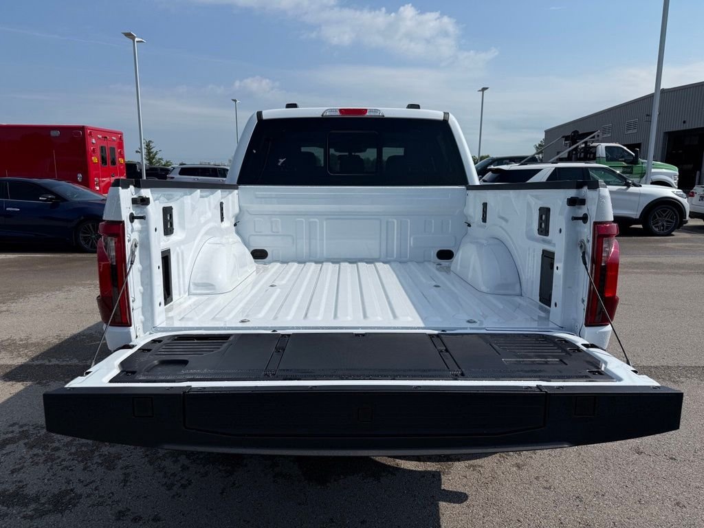 New 2026 Oxford White Ford XLT image 36