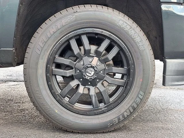 Used 2017 Gray Chevrolet LT image 8