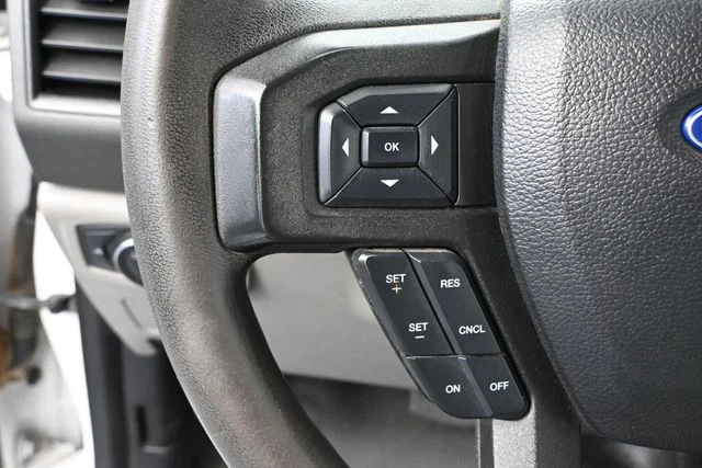 Used 2019 White Ford XL image 26