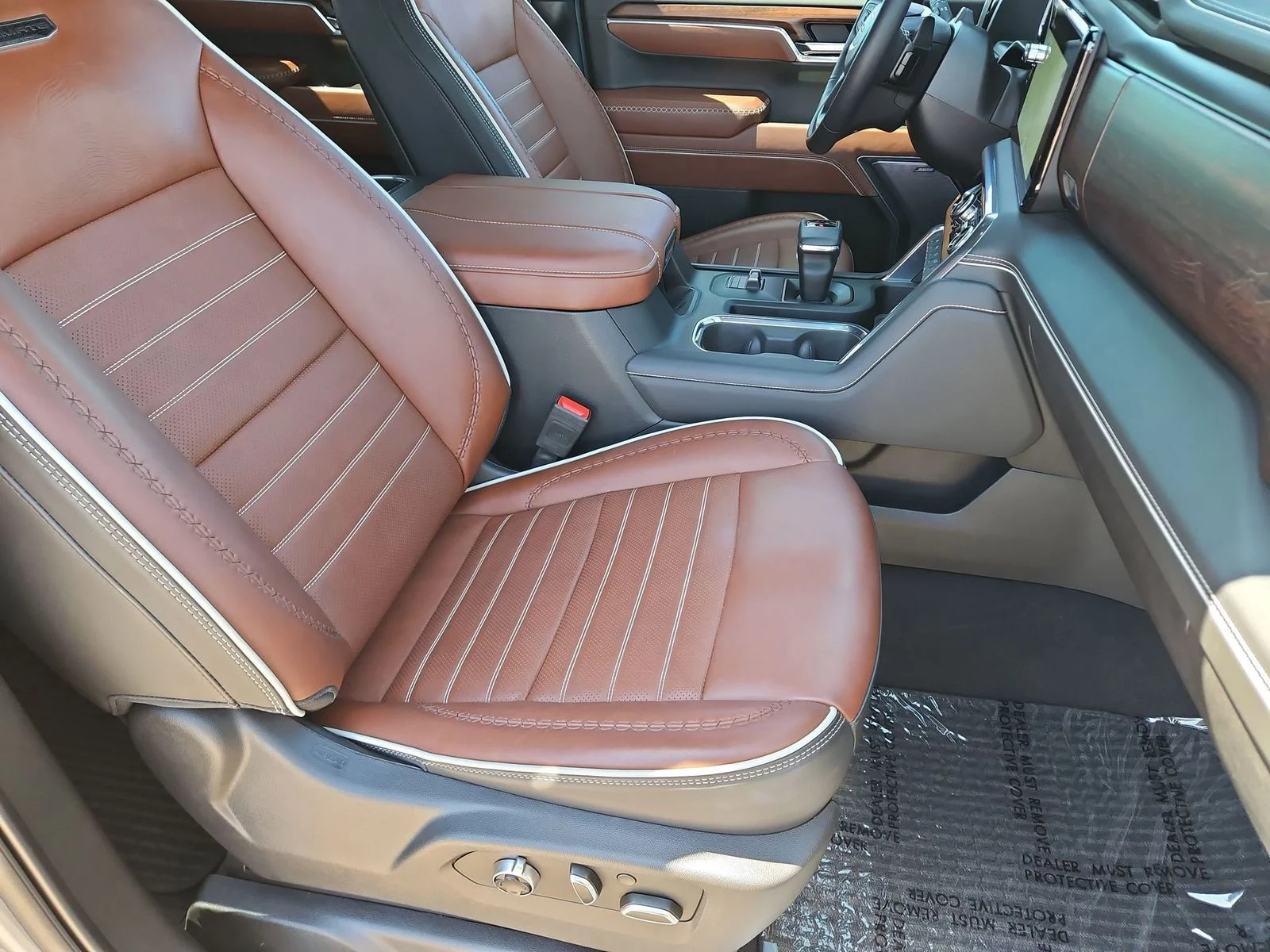 Used 2025 Sterling GMC Denali Ultimate image 27