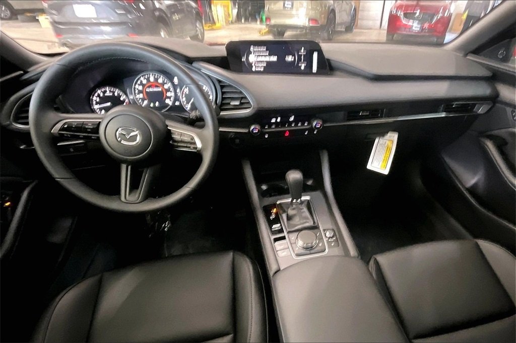 2026 MAZDA MAZDA3 - Image 4