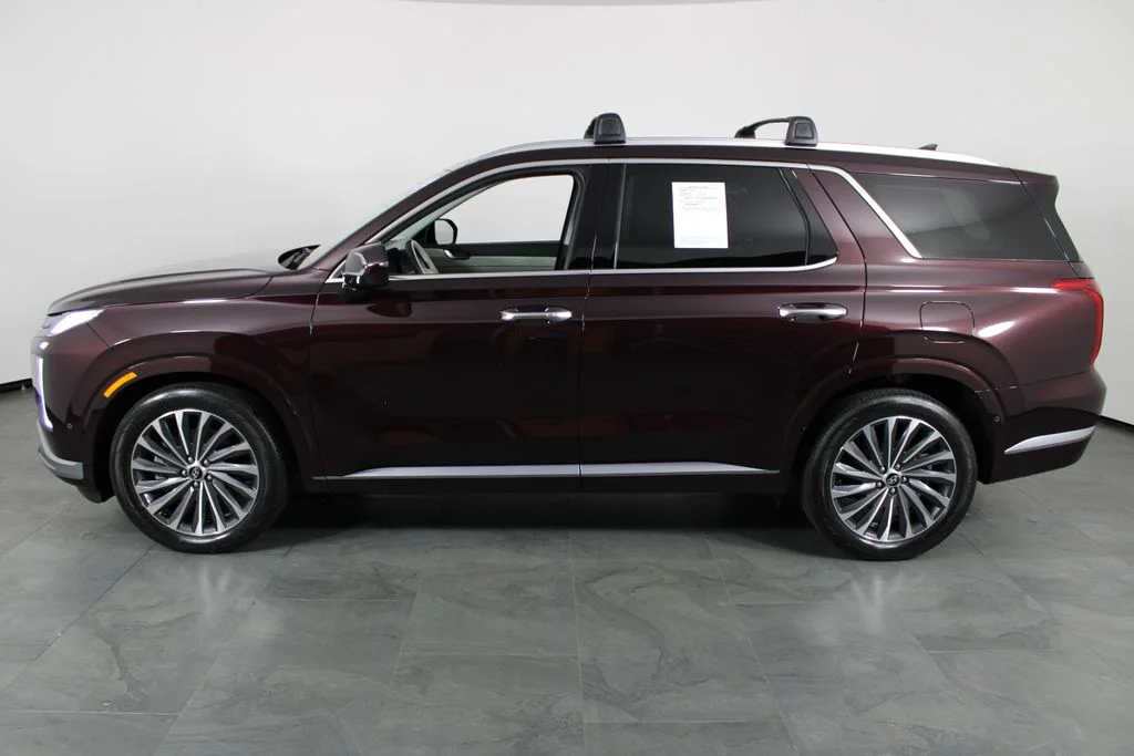 Used 2024 Red Hyundai Calligraphy image 14