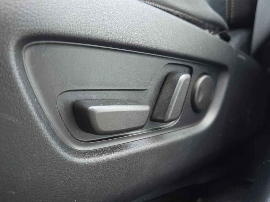Used 2025 Silver Mazda 3.3 Turbo Preferred image 35